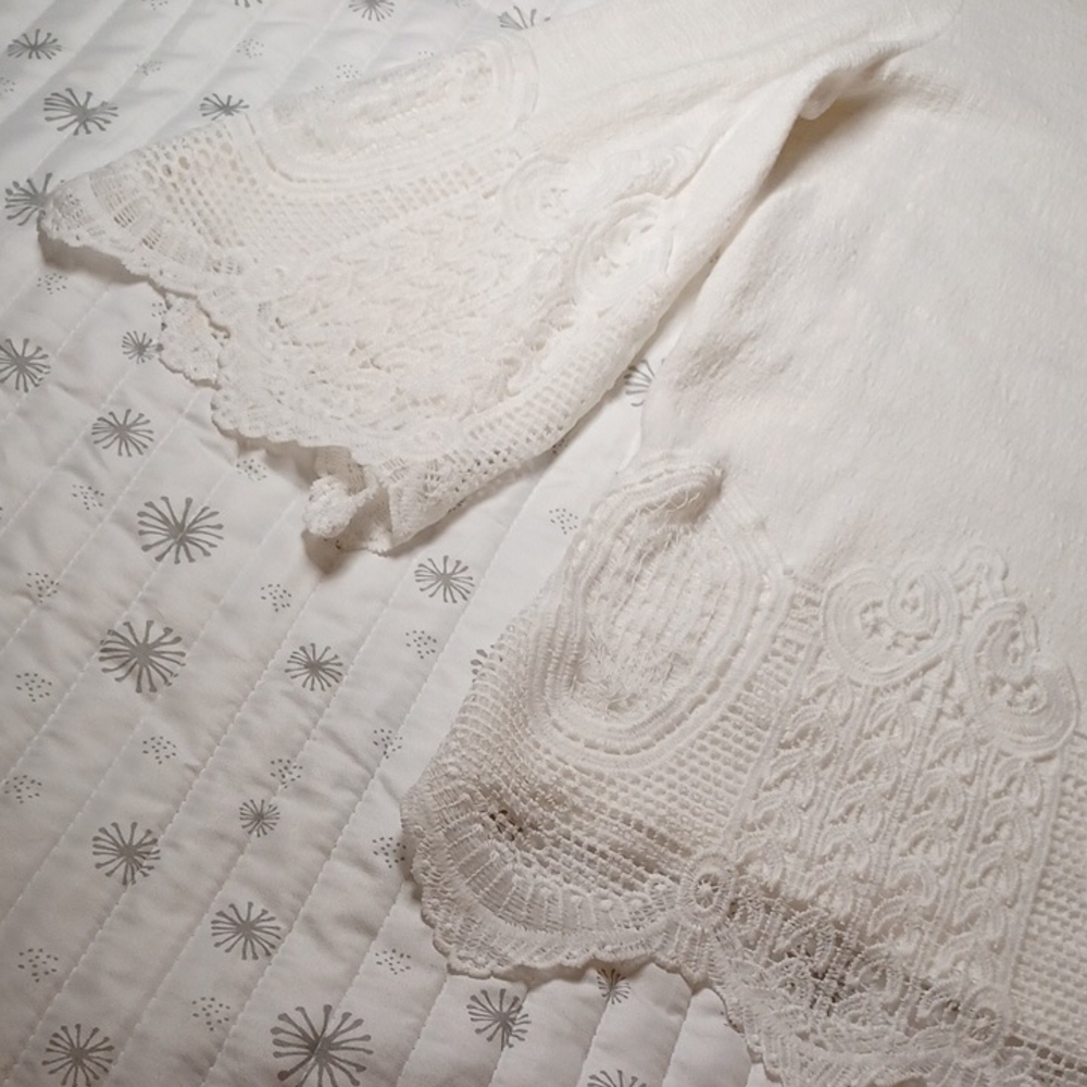 White asymmetrical tunic with bateau neckline and 3/4 sleeves - Picture 3 of 3
